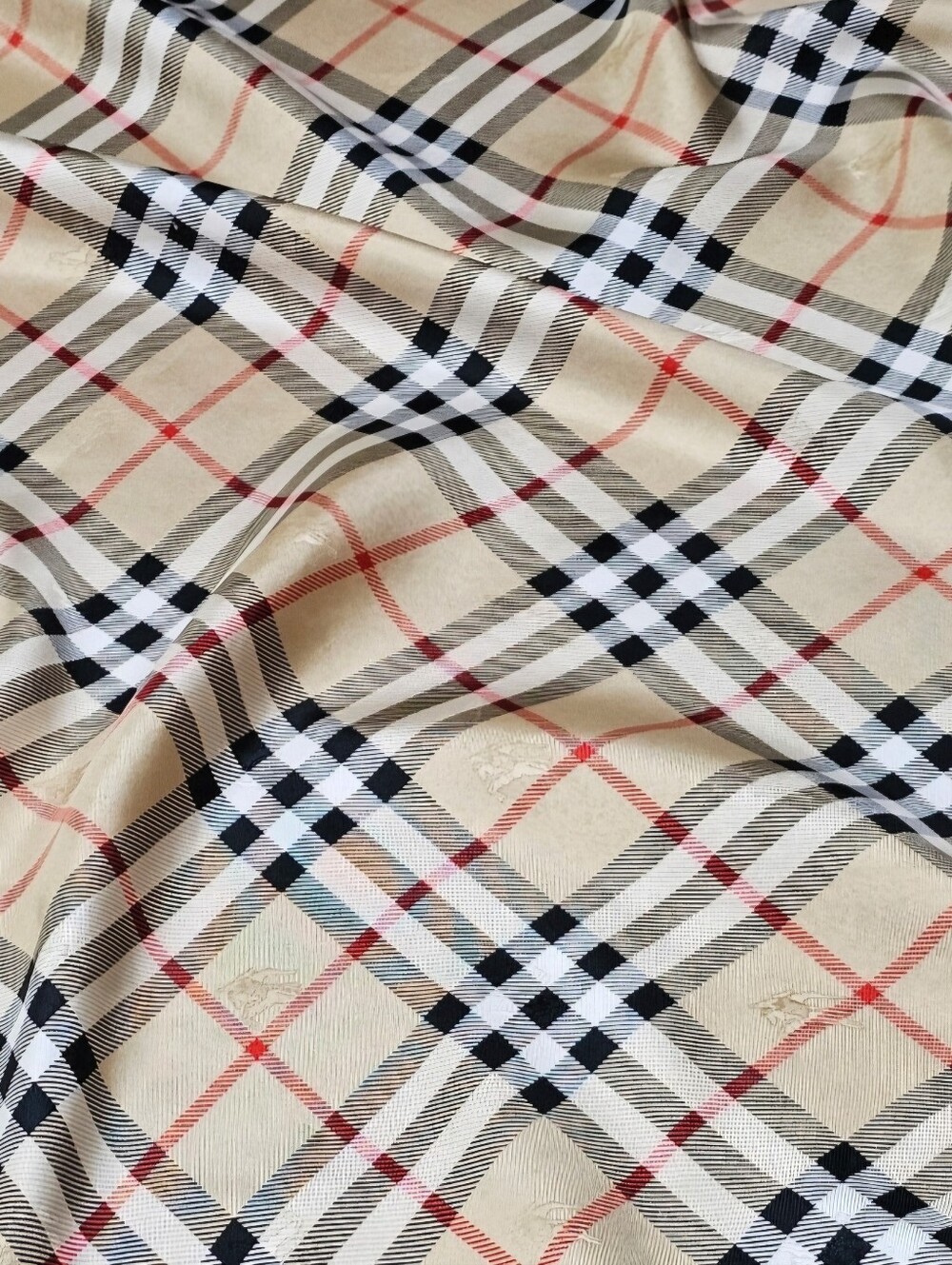 BURBERRY SCARF - Picture 9 of 15